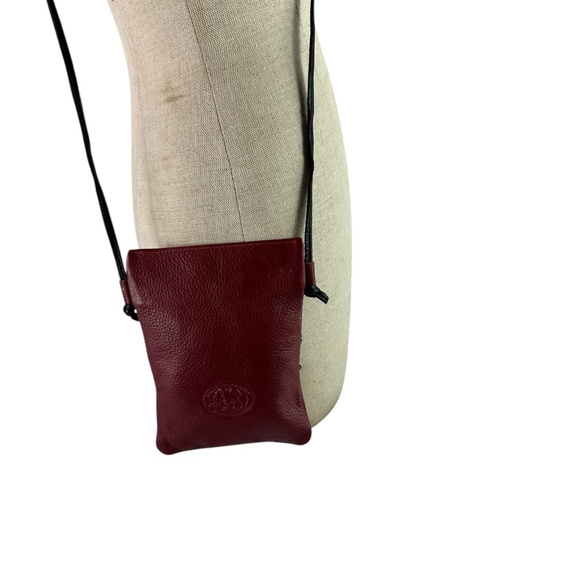 Vintage Red Genuine Pebbled Leather Crossbody Passport Pouch with Raven Design - Picture 4 of 10